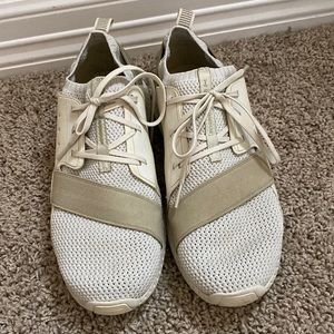 under armour tan shoes